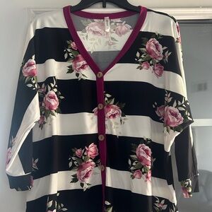 Emerald V-Neck Top with Floral Pink and Gray